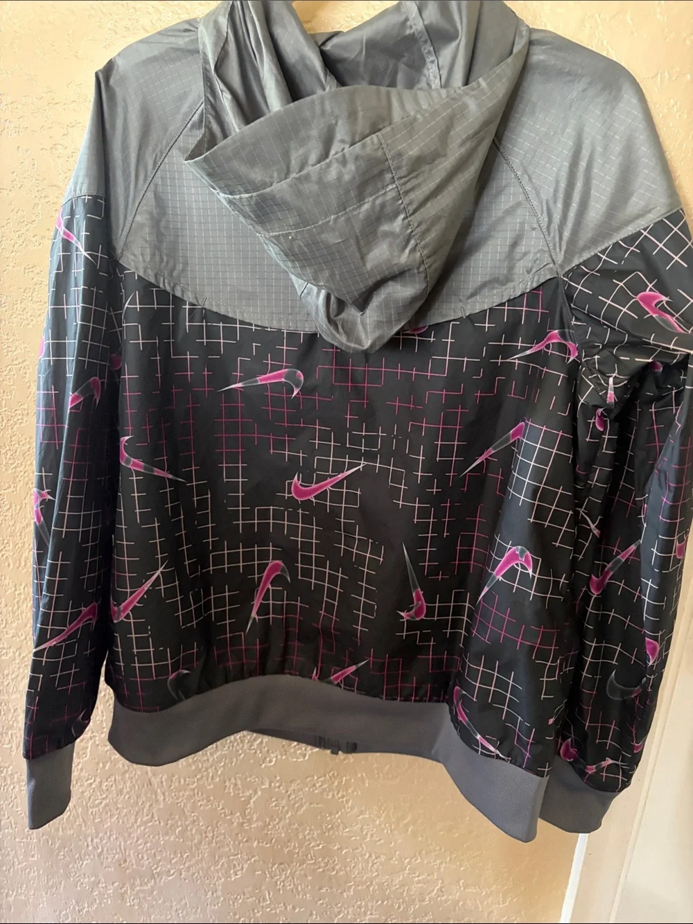 Nike Kids Windrunner Full Zip Hooded Jacket Gray/Black Pink Size M+